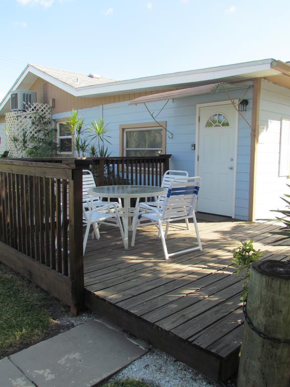 Pelican Post - Bradenton Beach Motel ภายนอก รูปภาพ