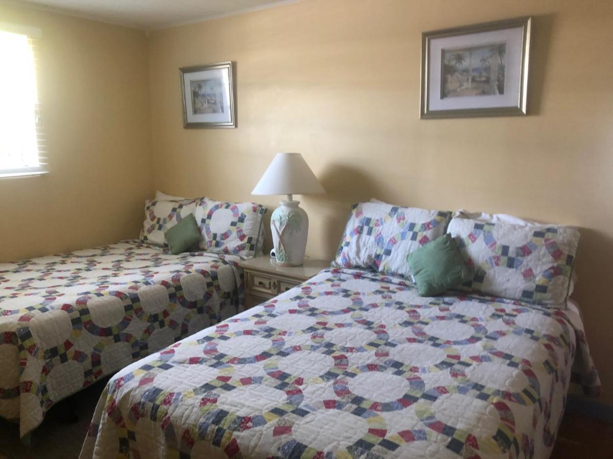 Pelican Post - Bradenton Beach Motel ภายนอก รูปภาพ